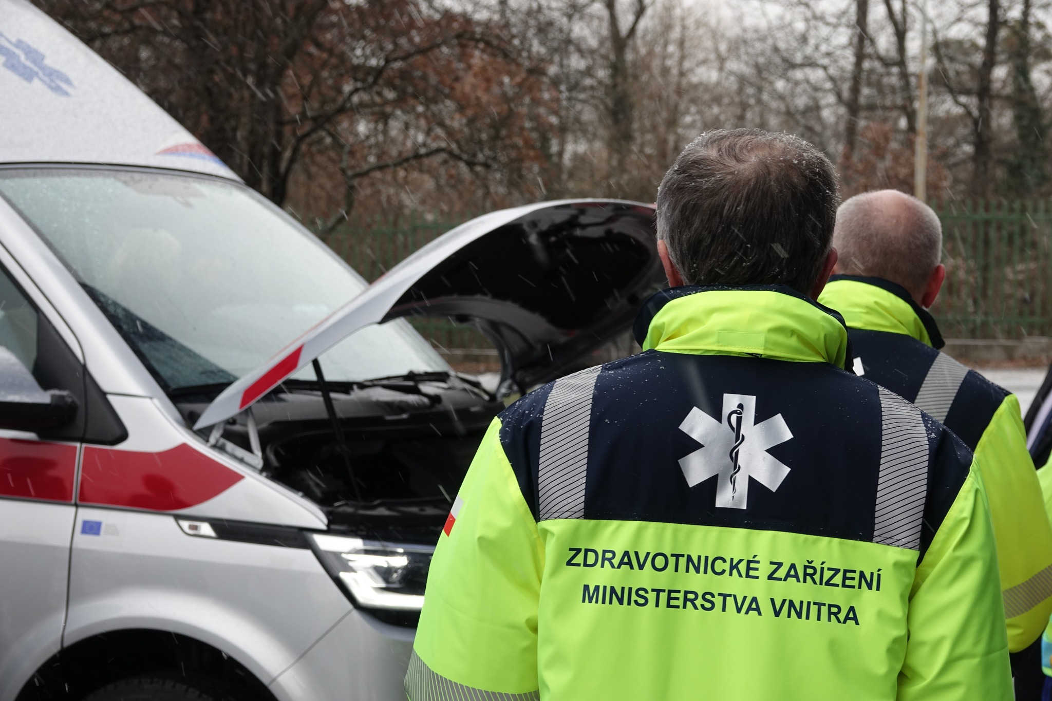 Přepravu pacientů zajistí tři nové moderní sanitky