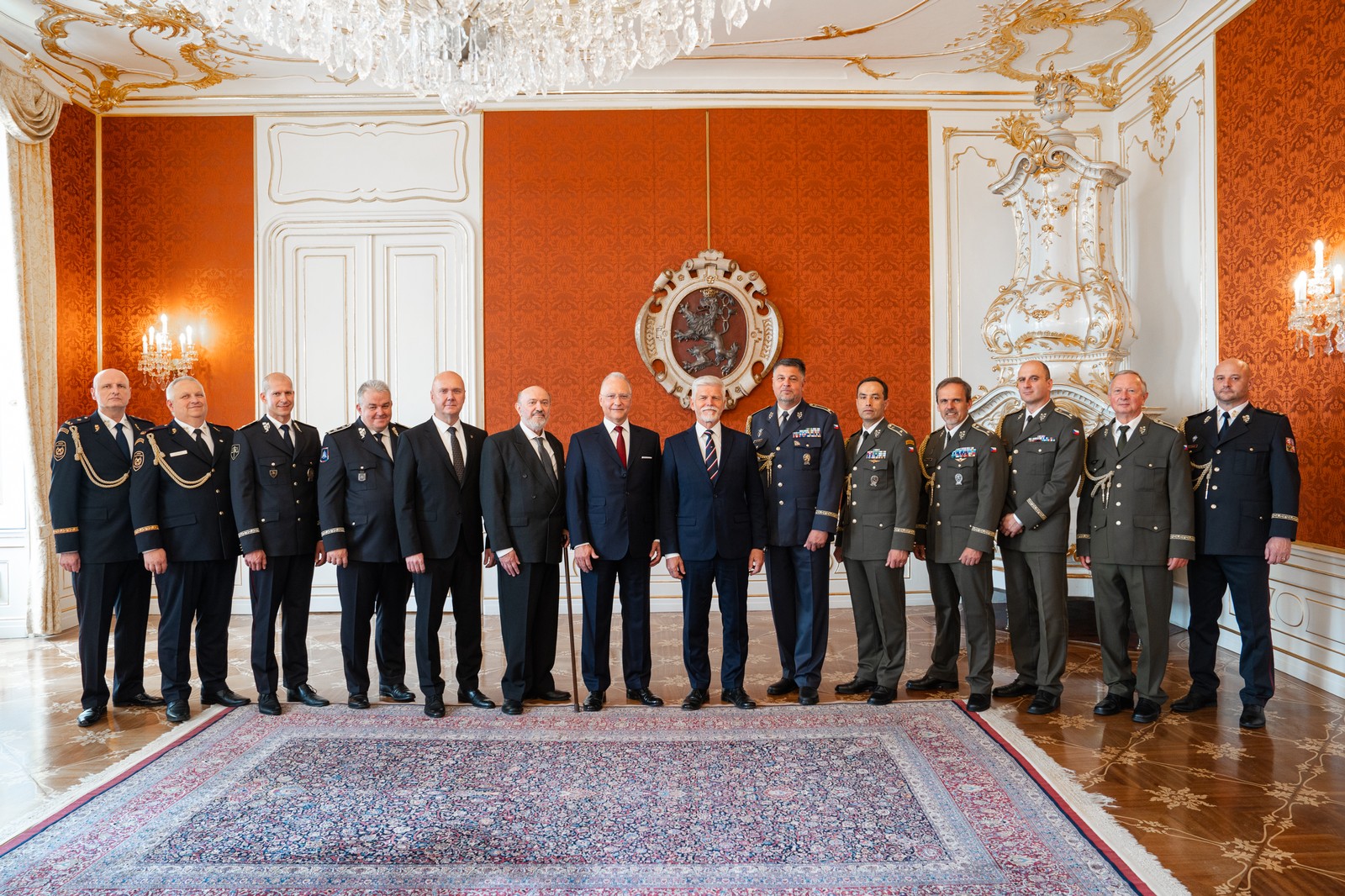 Prezident republiky jmenoval generály