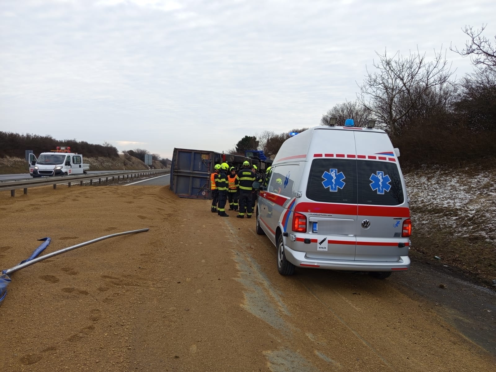 Stále v akci: Pomoc kolegy záchranáře na místě nehody